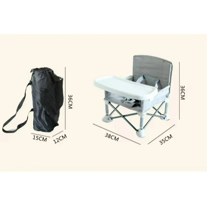 Foldable baby seat with dimensions and carrying bag on a beige background